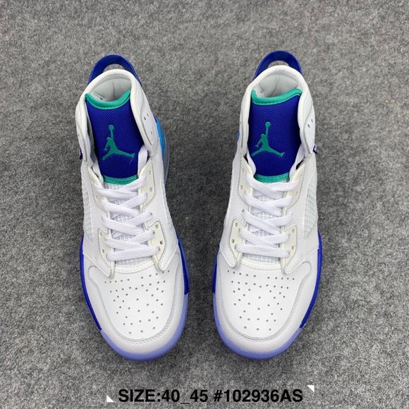 Athletic_Shoes